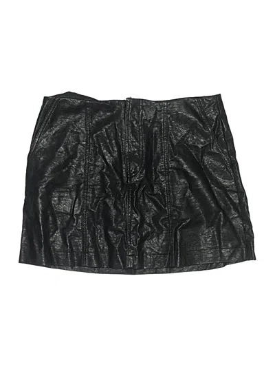 Pre-owned She + Sky Shorts In Black