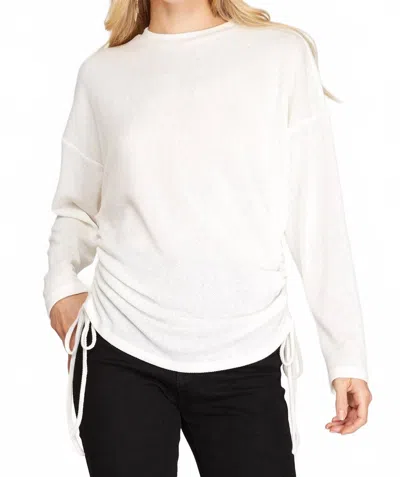 She + Sky Textured Knit Top With Ruched Sides In Off White