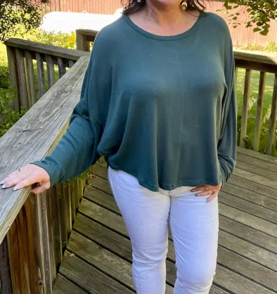 She + Sky Wing Sleeve Shirt In Green