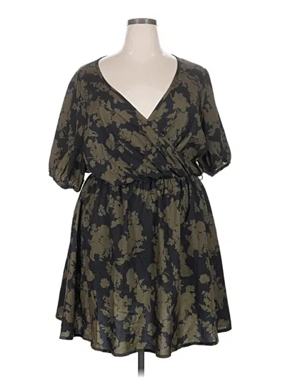 Pre-owned Shein Curve Casual Dress In Green