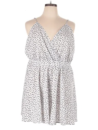 Pre-owned Shein Curve Romper In White