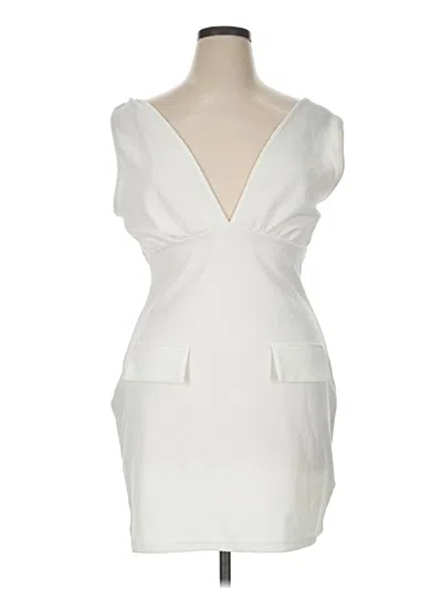 Pre-owned Shein Curve Sleeveless Top Ivory Plunge Neckline Tops