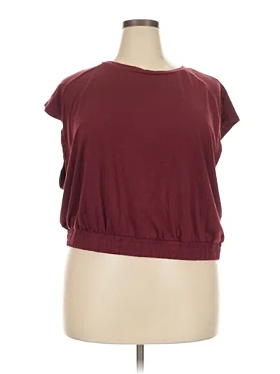 Pre-owned Shein Curve Sleeveless T-shirt In Burgundy