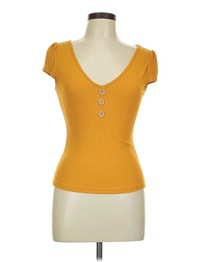 Pre-owned Shein Short Sleeve T-shirt In Yellow