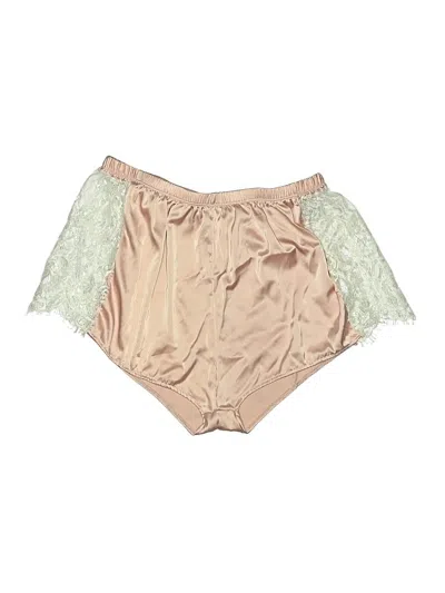 Pre-owned Shein Shorts In Gold