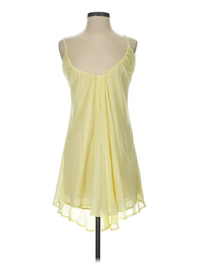 Pre-owned Shein Sleeveless Blouse In Yellow