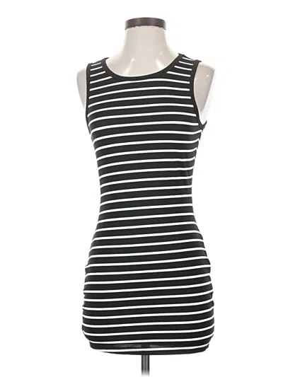 Pre-owned Shein Sleeveless T-shirt In Black