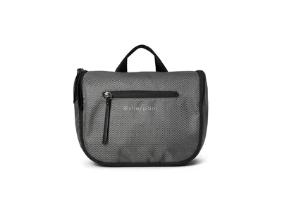 Sherpani Co-pilot Travel Toiletry Case Wallet Granite: One Size In Gray