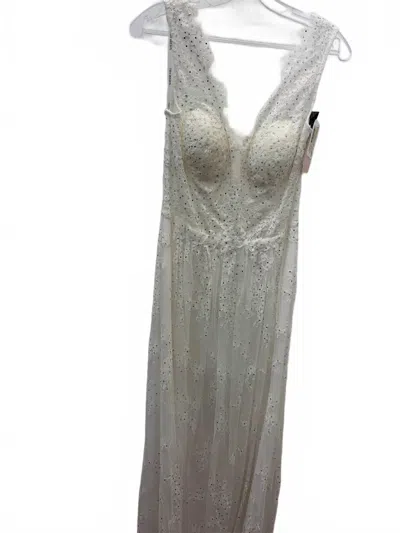 Sherri Hill Women's Lace Appliqued Gown With V Neck Bodice In Ivory In White