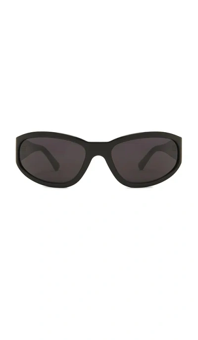 Shevoke Ekme Sunglasses In Black