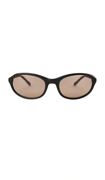 Shevoke Kebe Sunglasses In Yellow