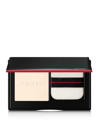 Shiseido Synchro Skin Invisible Silk Pressed Powder In Translucent Matte