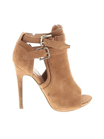 Pre-owned Shoedazzle Heels In Brown