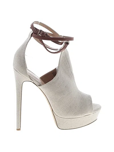 Pre-owned Shoedazzle Heels In White