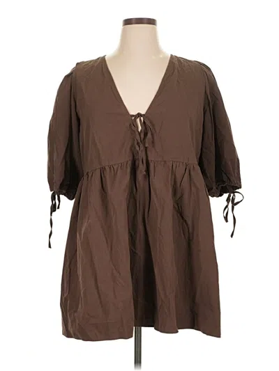 Pre-owned Showpo Casual Dress In Brown