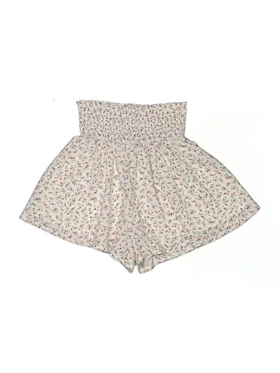 Pre-owned Showpo Shorts In Ivory