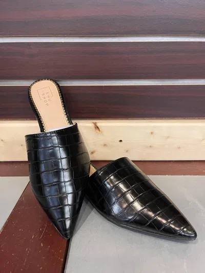 Shu Shop Agatha Closed Toe Sandals In Black