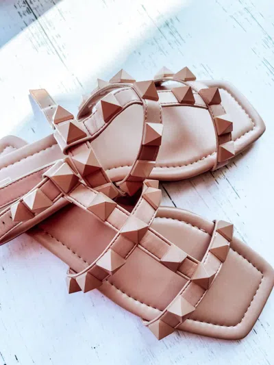 Shu Shop Babe Sandal In Beige