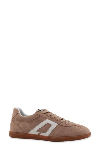 Shushop Saffron Sneaker In Brown