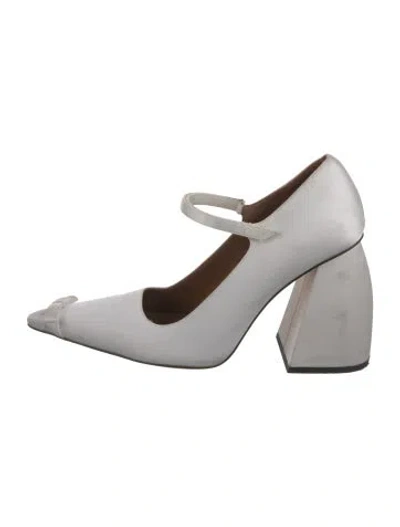 Pre-owned Shushu-tong Satin Pumps In White