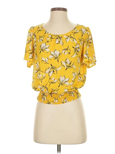 Pre-owned Sienna Sky Short Sleeve Blouse In Yellow