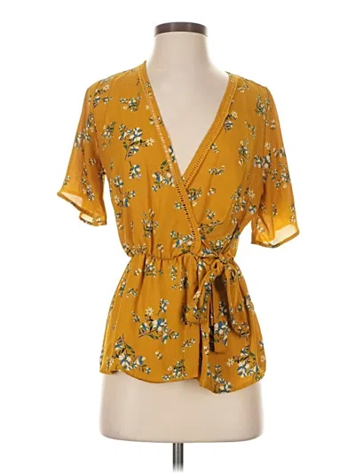 Pre-owned Sienna Sky Short Sleeve Blouse In Yellow
