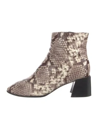 Pre-owned Sigerson Morrison Leather Animal Print Boots In Neutral