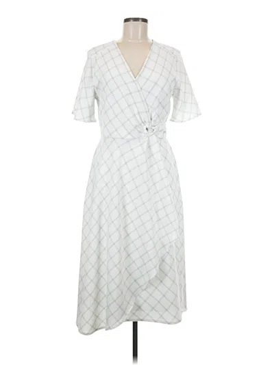 Pre-owned Signature By Robbie Bee Casual Dress In White