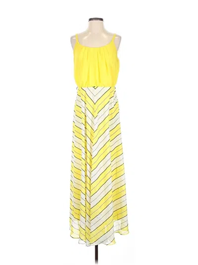 Pre-owned Signature By Robbie Bee Casual Dress In Yellow