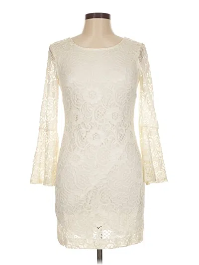 Pre-owned Signature By Robbie Bee Cocktail Dress In White