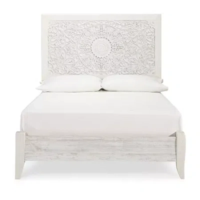Signature Design By Ashley Siganture Design By Ashley Paxberry Panel Bed In White