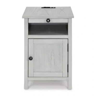 Signature Design By Ashley Treytown Chairside Table In White