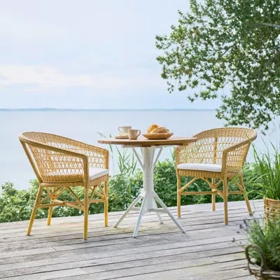 Sika Design Nicole Outdoor Cafe Table - 32" Round Teak Top In White