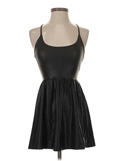 Pre-owned Silence And Noise Sleeveless Top Black Halter Neckline Tops