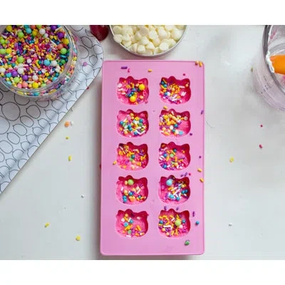 Silver Buffalo Hello Kitty Silicone Mold Ice Cube Tray | Makes 10 Cubes