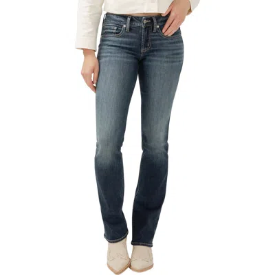 SILVER JEANS CO. SILVER JEANS CO. BRITT CURVY FIT LOW RISE SLIM BOOTCUT JEANS