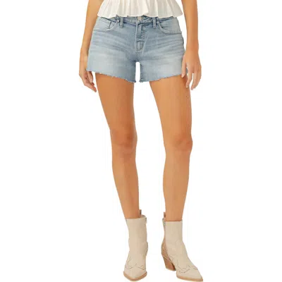 Silver Jeans Co. Curvy Raw Hem Mid Rise Denim Boyfriend Shorts In Indigo