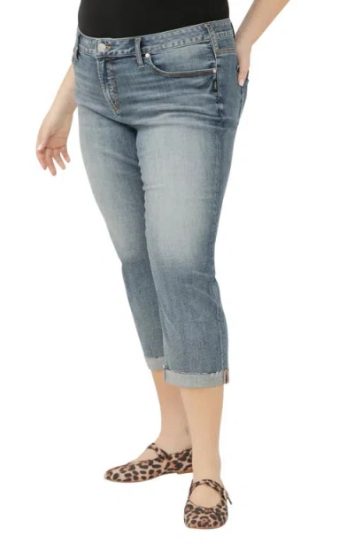 Silver Jeans Co. Elyse Curvy Mid Rise Capri Jeans In Indigo