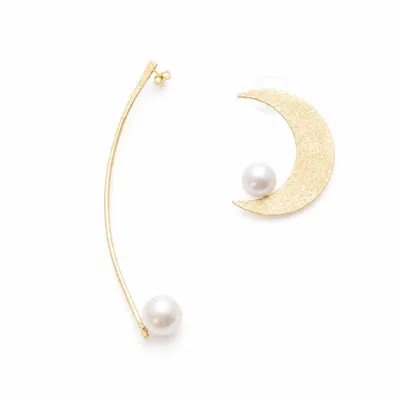 Silver Moon Women's Gold / White Pearl Arc Gold-plated Sterling Silver Earrings