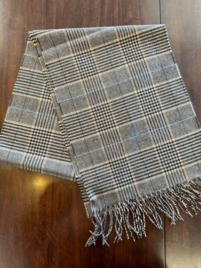 Silversilk Unisex Premium Cashmere Scarf In Herringbone Plaid In Blue