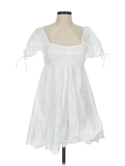 Pre-owned Sim & Sam Casual Dress In White