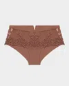 Simone Perele Saga Tattoo Lace Boyshorts In Tender Brown