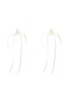 SIMONE ROCHA BUTTON PEARL EARRINGS WITH BOW DETAIL.