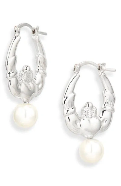 Simone Rocha Faux Pearl Claddagh Hoop Earrings In Silver