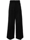 SIMONE ROCHA SIMONE ROCHA SIMONE ROCHA BLACK WOOL PANTS.
WIDE FIT.
ZIPPERED CLOSURE AND BELT LOOP.
BELT LOOPS.
SI
