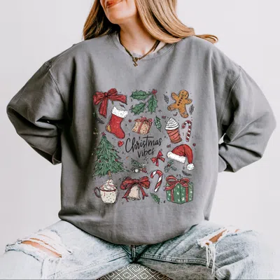 Simply Sage Market Christmas Vibes Sketched - Women's Lightweight Garment Dyed Sweatshirt In Gray