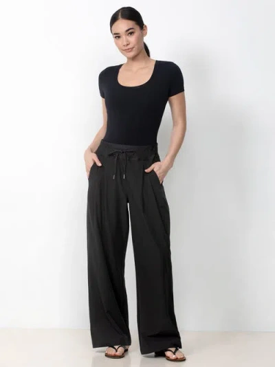 Single Stitch Everyday Wide Leg Pant In Black