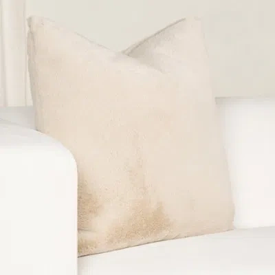 Siscovers Plush Flufftail Throw Pillow In Cream,polyester