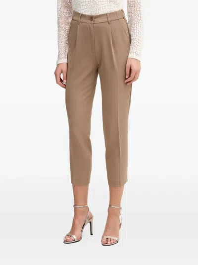 Sisley Paris 버튼 테일러드 팬츠 In Brown