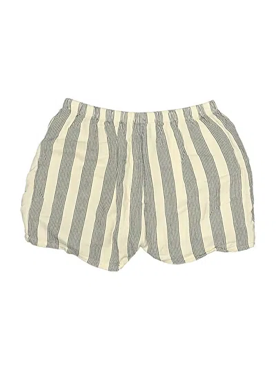 Pre-owned Sisstrevolution Shorts In Ivory